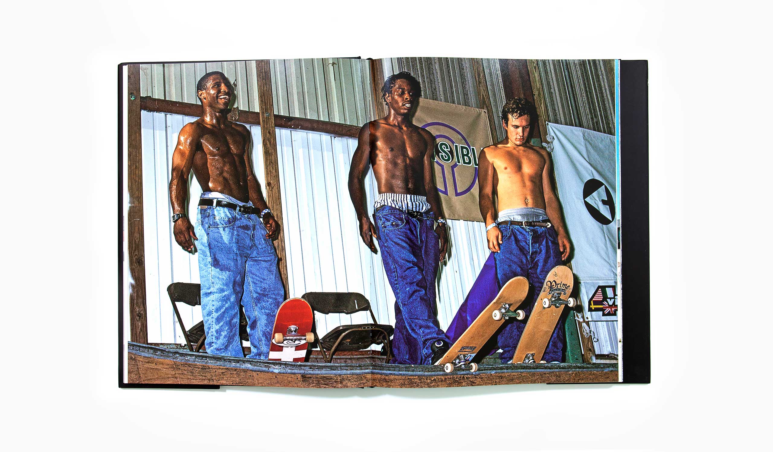 '93 Til - A photographic journey through skateboarding in the 1990s. - Pete Thompson