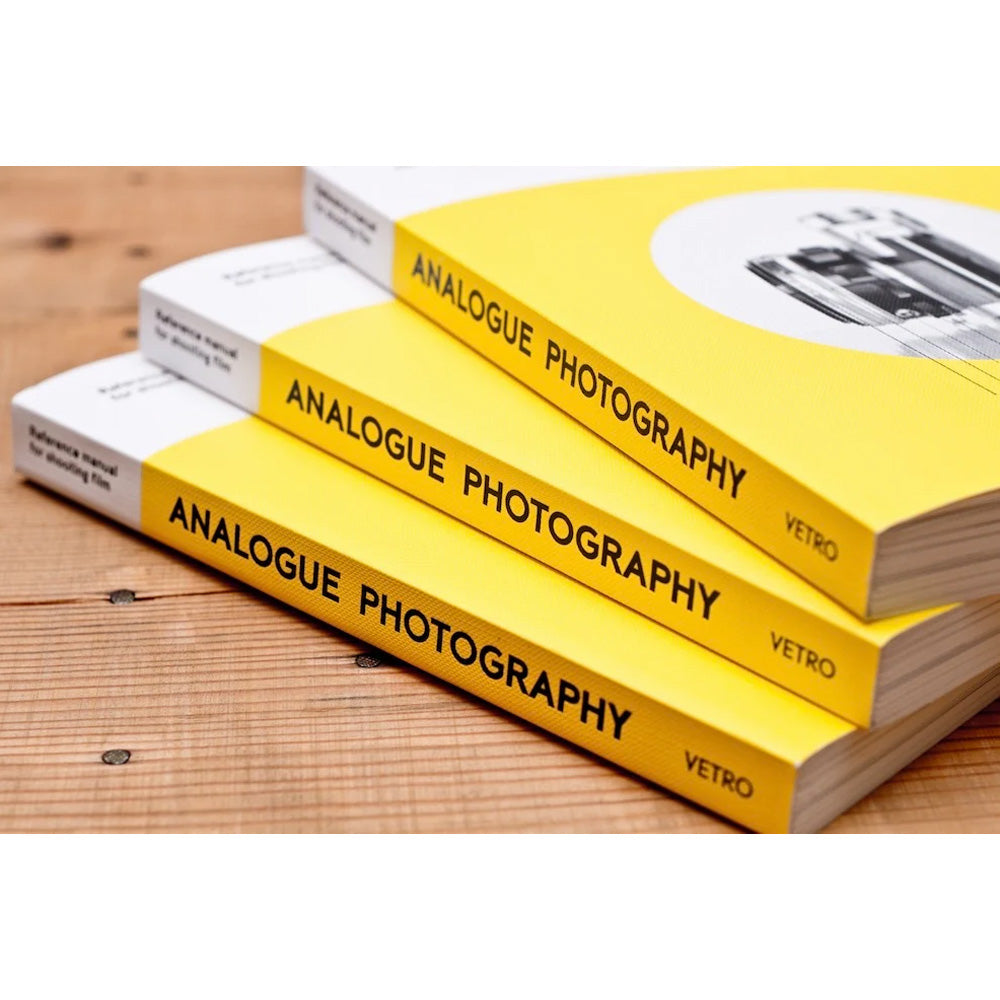 ANALOGUE PHOTOGRAPHY: Reference manual for shooting film