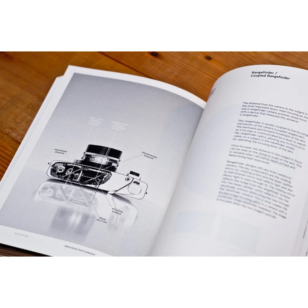 ANALOGUE PHOTOGRAPHY: Reference manual for shooting film