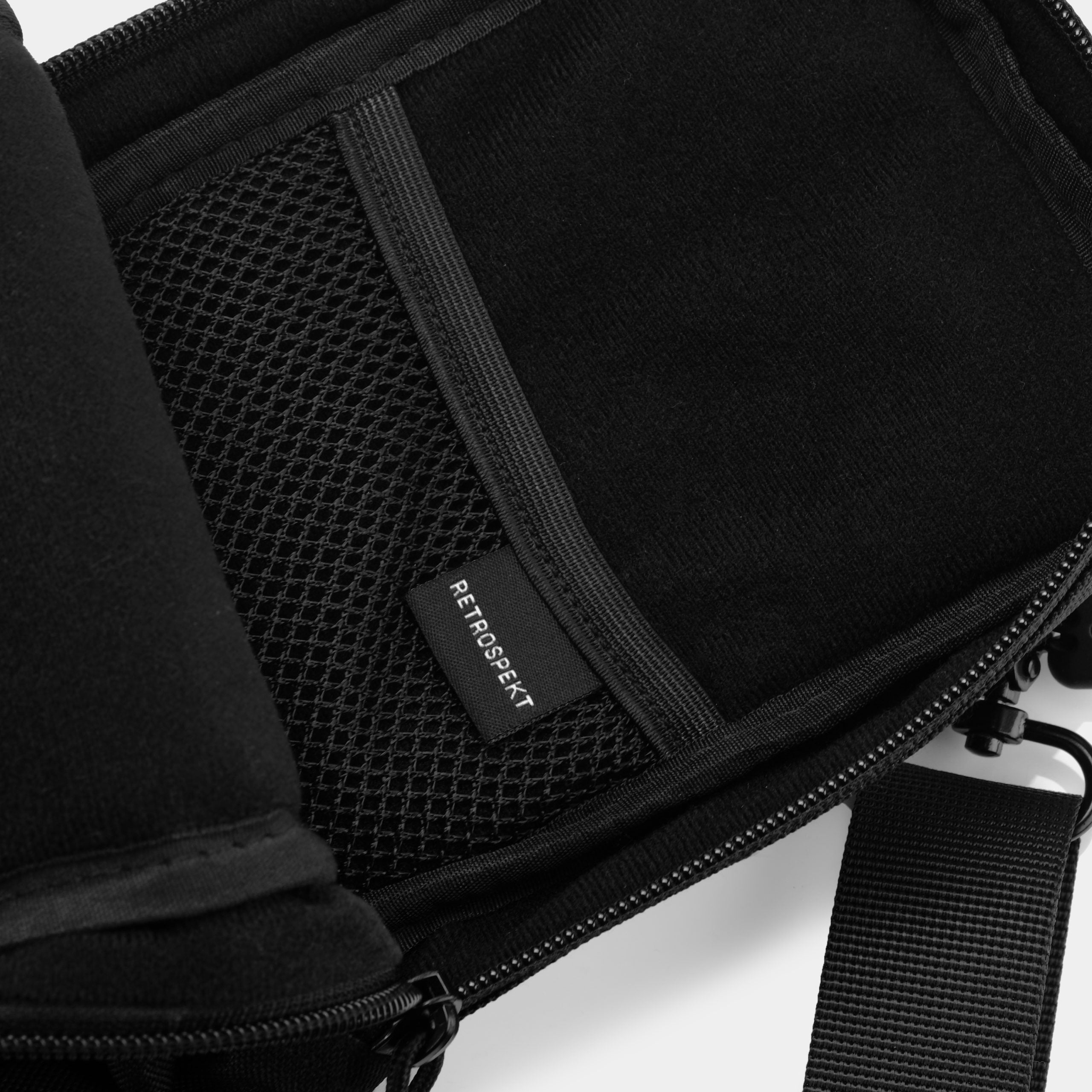 Retrospekt Polaroid SX-70 AutoFocus Camera Bag - Black