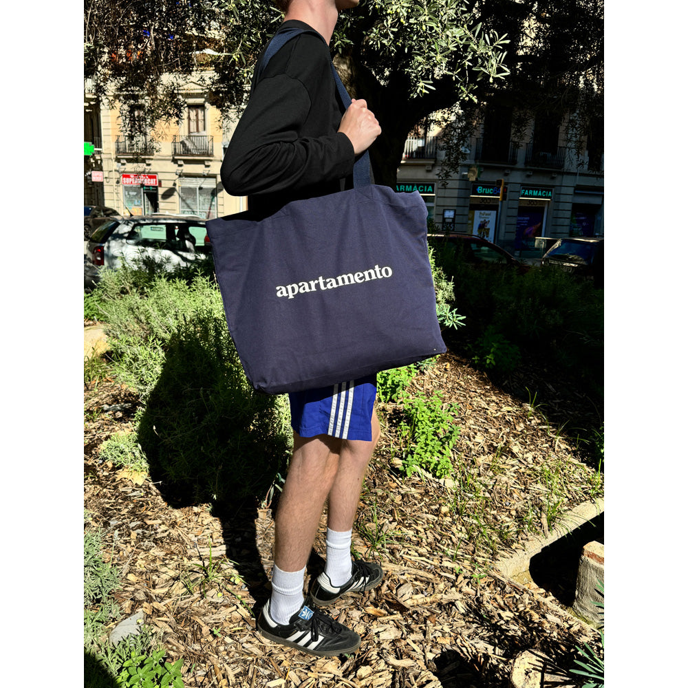 Apartamento Travel Bag