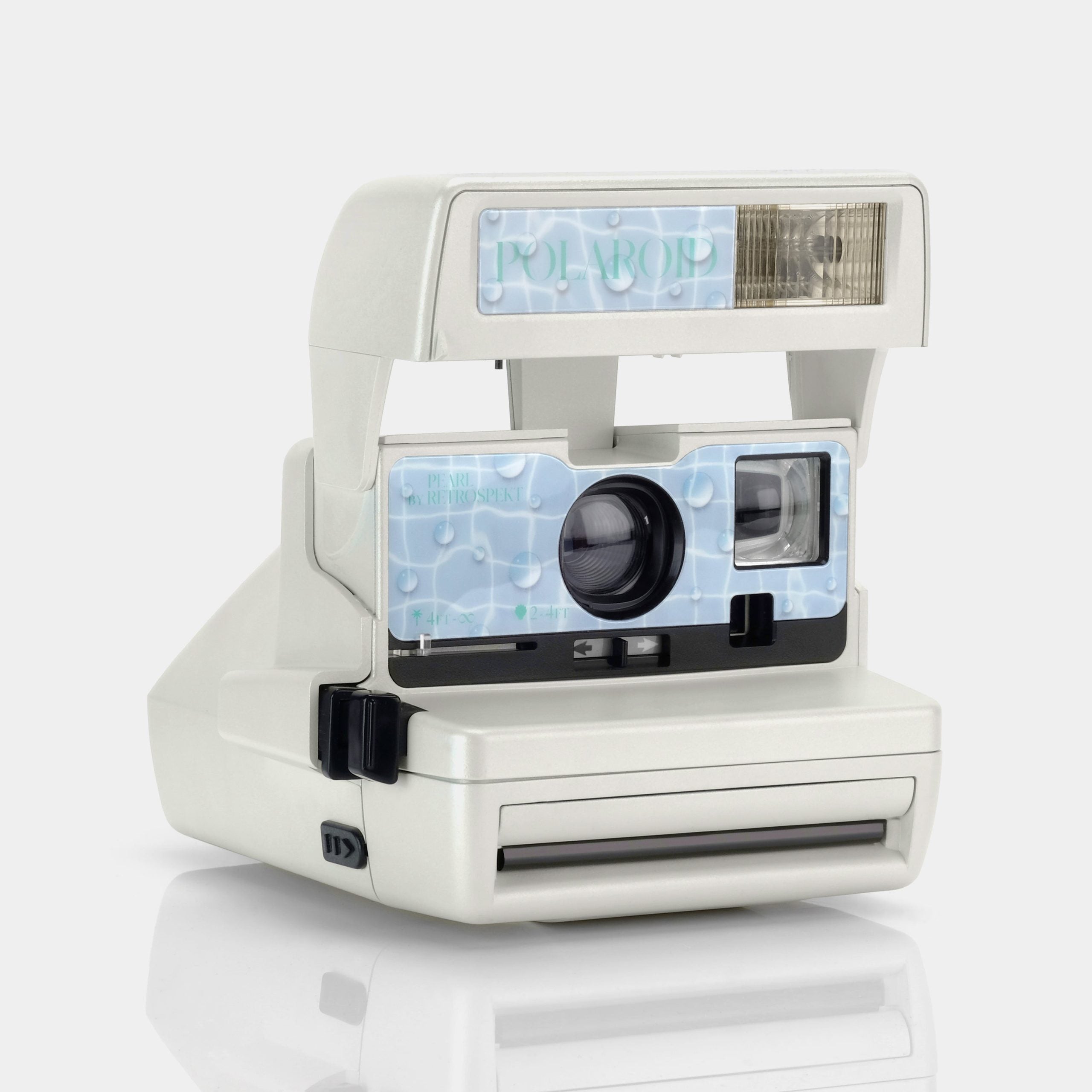 Polaroid 600 Camera - Pearl Edition
