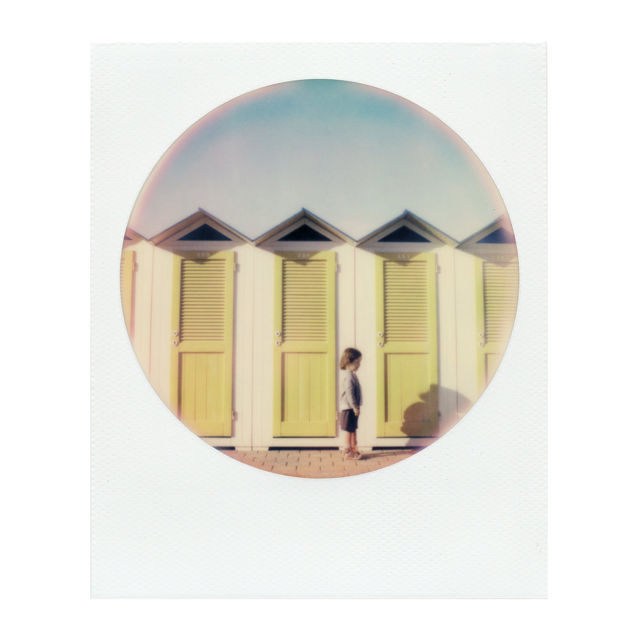600 Format - Round Frames Colour Film